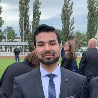 Application Architect experienced with AWS, Azure & IBM Cloud.
Full stack dev using React/Vue.js & Spring Boot/Node.js.
DevOps using K8s.
GenAI with Langchain.