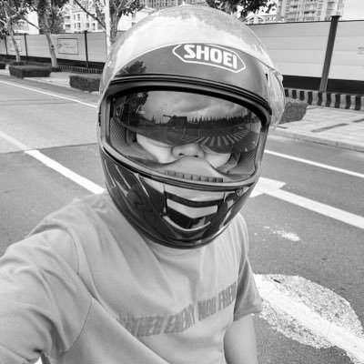 ch_pelii's profile picture. I come from Qingdao, Shandong Province. I usually travel by motorcycle. The scenery is always there. I hope to meet in the sea of people.