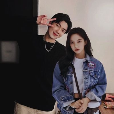#⃝𝐏𝐚𝐫𝐨𝐝𝐲 𝟗𝟒'. With a charismatic presence, he commands the stage, his rap skills and sexy brain leave fans in awe and amaze.