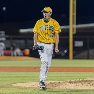 St.X ‘26 | LHP, SP, RP, Cell-502 716 4559 email-czuege9@gmail.com