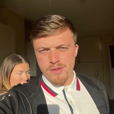26. Secondary school teacher of PE🏏 Palace❤️💙 CB/CM still looking for a step 5/6 club ⚽️