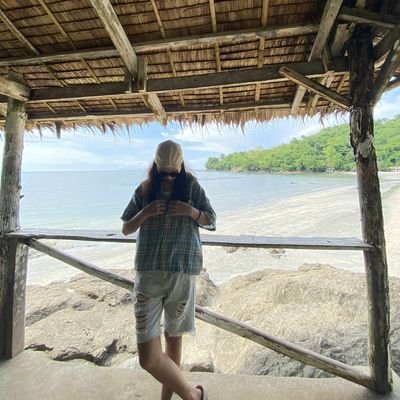 mryeveil's profile picture. 💧