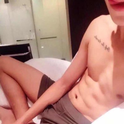 Big17.5🍆 🔝 S
喜欢被深喉射🐄