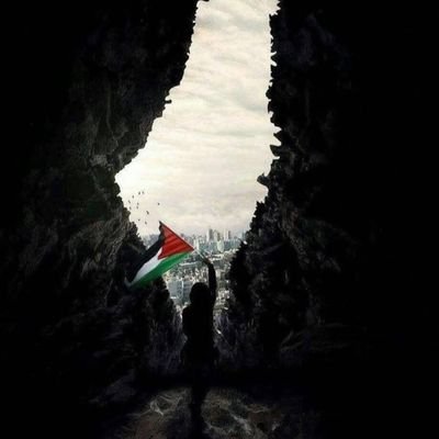 🗣️ صوتٌ من اليمن، أَهتفُ من منبري هذا لسقوط السلالة الحوثية. إن كرهتَهم بقدري، فلتُعلِن عن
حضورك.
🔻a voice from yemen.