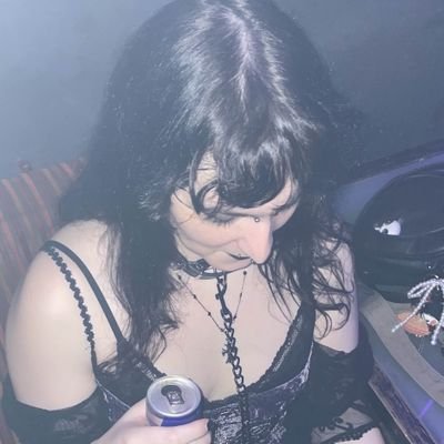 ⋆♱Evie/Eve♱⋆
♡30 🏳️⚧️ MDNI
⋆♱dyke futch♱⋆
⌖♱Ethereal Alt/Goth lesbian♱⌖
♡i love my lesboy♡
♡Owned by🐇@gr0ssnweird