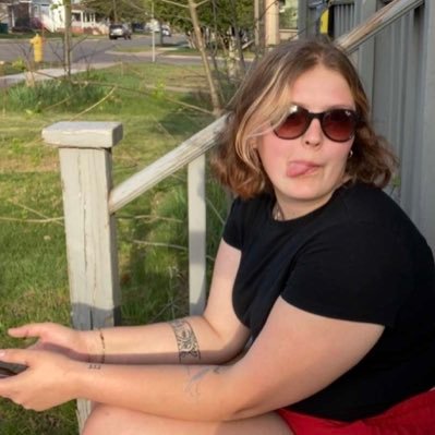 ccoIIins's profile picture. I’ll never get a college education