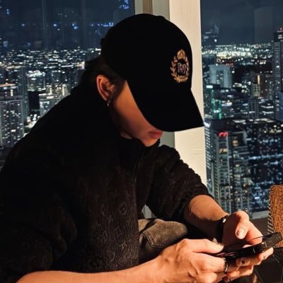 READING ACCOUNT 🫶🏻 20 years Old send id with dob, with handwritten username for bulongs🩵