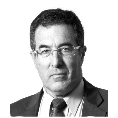 Escritor, Analista y Consultor Internacional.
