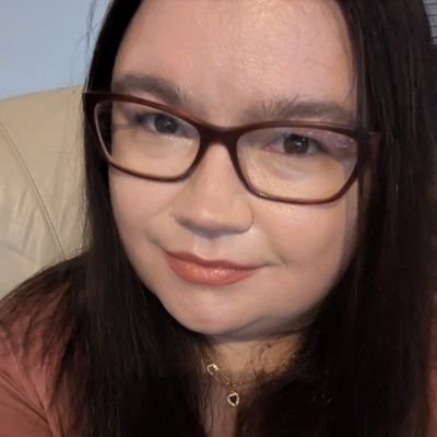 staceymeanlike's profile picture. I'm 30 and existing.
🤪