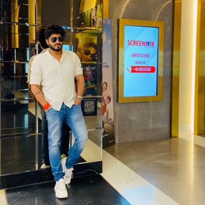 Rajputsurya_'s profile picture. Lives in Lucknow 
MBA Graduate from Amity Noida
Roy@l R@jput😎
I m a party_freak😉
Love to hang out wid frnds 😎
Wish me on 8th August 😘