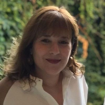 Abogada tributarista. Fundadora y editora de la pág web Doctrina de la Corte. Miembro de la @aajra