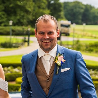 32 jaar | Defensie | Reddingsbrigade | Organisatie NHVD | WensenAmbulance | Brandweer | Twitter op persoonlijke titel