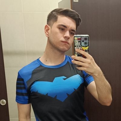 Vuestro superhéroe de confianza.
Si no estoy hablando de DC, Marvel o Pokémon probablemente esté durmiendo.
https://t.co/Y96rTT2XfR