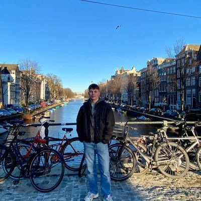 AlexHobin_'s profile picture. 