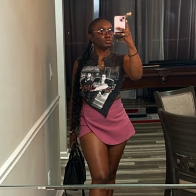 843✈️410 || CSU Alumna || 1908 || Don’t believe what I say on here || Small head bald head enthusiast👩🏾🦲