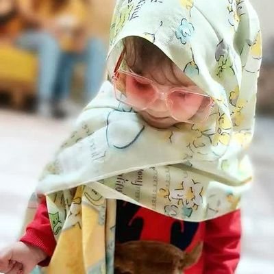 فرشته ها همیشه وجود دارن
اما
چون بال و پر ندارن بهشون می گن
دختر⚘
