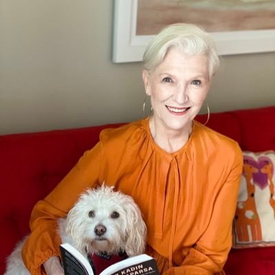 Bestselling international Author of A woman Makes A Plan 📖 Doctor of Dietetics 👩🎓Supermodel 🤨 💃#itsGreatTobe79 Manager:anna@mayemusk.com