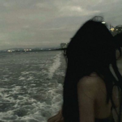 fayvii_'s profile picture. ✧ 🖤 𝓢𝓲𝓵𝓮𝓷𝓬𝓮 𝓲𝓼 𝓶𝔂 𝓵𝓸𝓾𝓭𝓮𝓼𝓽 𝓼𝓬𝓻𝓮𝓪𝓶
