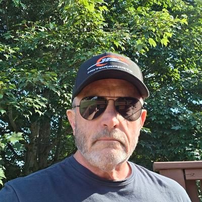 #4 Harvick , #12 Blaney,#21 Berry. Packers,Steelers, All racing, Father of three beautiful daughters. MOPAR always, 🇺🇸🇺🇸🇺🇲🇺🇲