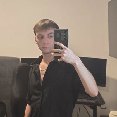 vicenteux_'s profile picture. 24 - madrid / mallorca