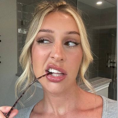 Moinudd63153527's profile picture. 