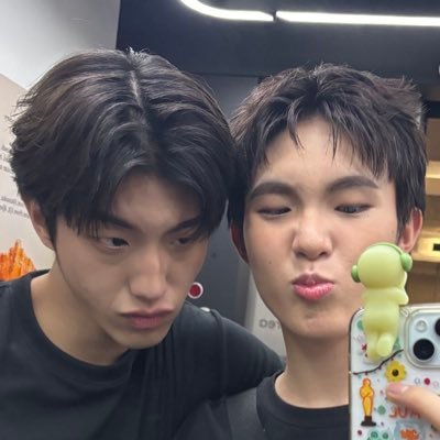 LoveforTv1's profile picture. mostly BL