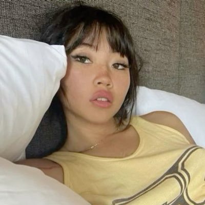 mayasdeer's profile picture. prettyyy love songs always make me cry