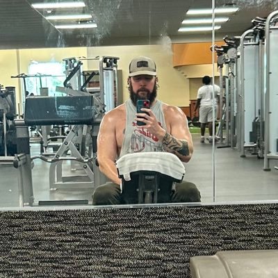 cmb_wps's profile picture. Hogs, infantry combat veteran. Likely won’t follow back. Just here for sports and politics, not your lunch.