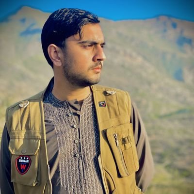 زڑہ حسن پرست لرم
ڈک دہ محبت لرم
باچا جانی ،جوند ،امن ،مینہ ،موسیقی ،انسانیت ،جانان سندرہ او ٹپہ🚩