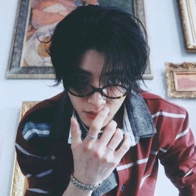jake rp 🐶 not your real boyfriend but will act like it |☕️ iced coffee oxygen 📸 90% selfies, 10% nonsense 📍rp, not jake himself. unfortunately.