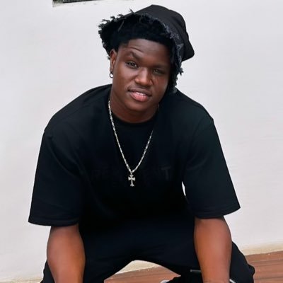 Petitbizul's profile picture. Black boi