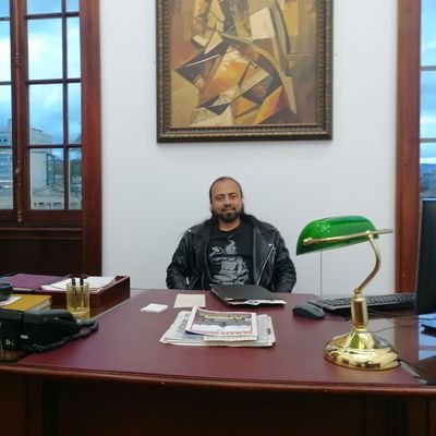 Ing Alimentos. Mgstr Gerencia Talento Humano. Activista vegano 2005. Ex Concejal de Mzls (2012/2021), Presidente 2021.