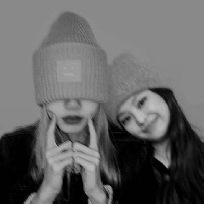 FungusEllie's profile picture. 🖤💖 & 💛🩵

Spoiler: ni yo entiendo qué estoy haciendo 🦋