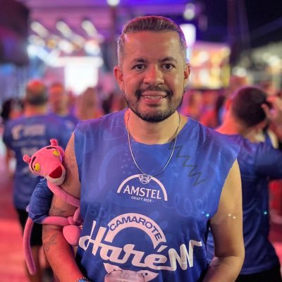 🏳️🌈 'minha carne é de carnaval, meu coração é igual'