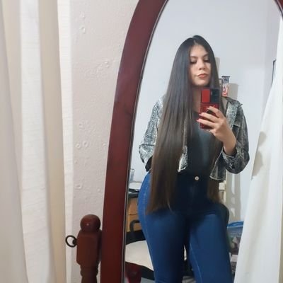 ᴍᴇ ᴄᴀí ᴘᴇʀᴏ ᴍᴇ ʟᴇᴠᴀɴᴛé ᴅᴇ ʟᴀ ᴘʀɪᴍᴇʀᴀ ᴄᴏᴍᴏ sᴇ ʟᴇᴠᴀɴᴛᴀɴ ʟᴀs ғʟᴏʀᴇs ᴇɴ ᴘʀɪᴍᴀᴠᴇʀᴀ🪷
Evita ✨
