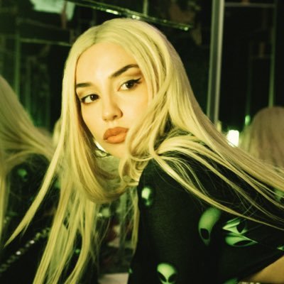 Posting hi-res pictures of Ava Max, in crisp 4k quality