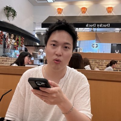 mireeee38's profile picture. 