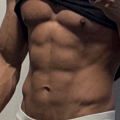 6’1 | Dom | Executive. Dark mind. Firm hands. Soft aftercare. DD. SG. MDNI. DM if you dare 😏