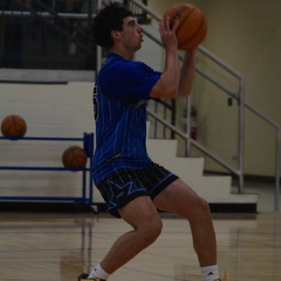 Ocean Springs High School/🎓Class of 2027/5’10/160/📚3.1 GPA/ATH🏀/ Email:jstewwww234@gmail.com