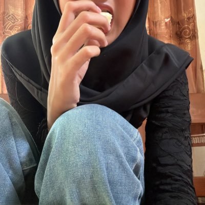 centralbeeb's profile picture. 🙆🏻‍♀️