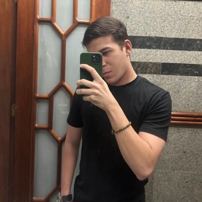 é estranho que as pessoas tenham medo de demônios, mas não de agir como eles