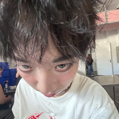 luviesyou__'s profile picture. acc của con dê sui ta ở x để đu idol