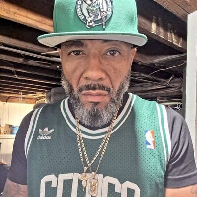 Pops, Arts & Life...
#DadLIFE #SheltonSmithDynasty
⭐⭐⭐⭐⭐⭐👑♥️🙌🏾🎵🎼