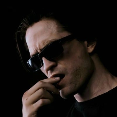 Creador y artista
──────▄▀▄─────▄▀▄
─────▄█░░▀▀▀▀▀░░█▄
─▄▄──█░░░░░░░░░░░█──▄▄
█▄▄█─█░░▀░░┬░░▀░░█─█▄▄█