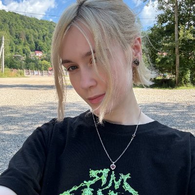 Looks like you’ve discovered my little secret… 😉💖 Your favorite girl is always here to chat ⤵️✨