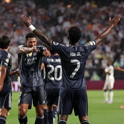 i come on here to tweet sometimes about football. no PLAYER FC❌ . hala madrid🤍