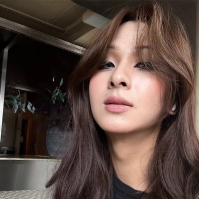 jolena_goodgirl's profile picture. #伦敦 🇬🇧London⭕️｜ vibe dev part time working on pure AI junk🤖不会说话直接拉黑💀｜🚪888