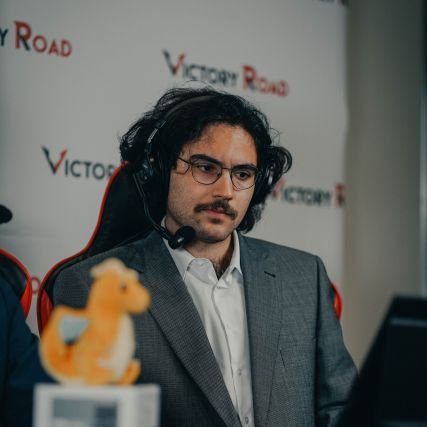 Pusilánime pero le echo ganas / Intento de Caster para @VictoryRoadES y @w2Avalanche / Me dedico a retwittear lo que me hace gracia
/Puercoespín-@arihxx