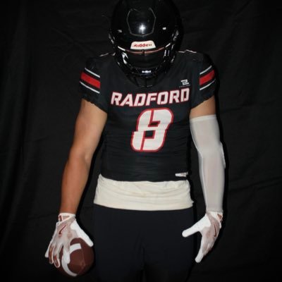 Radford Highschool, 5’11 220, OLB/MLB/RB (4 time All American Wrestling). Proverbs 27:17. 4.0 GPA. C/O 29. Silasmpschulz@gmail.com, 737-888-1249