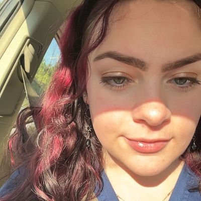 im just a bi-curious woman whos hyper sexual and pan sexual, I dont be freaky all the time. Im a nurse irl.
If you wanna be friends, have a good vibe.